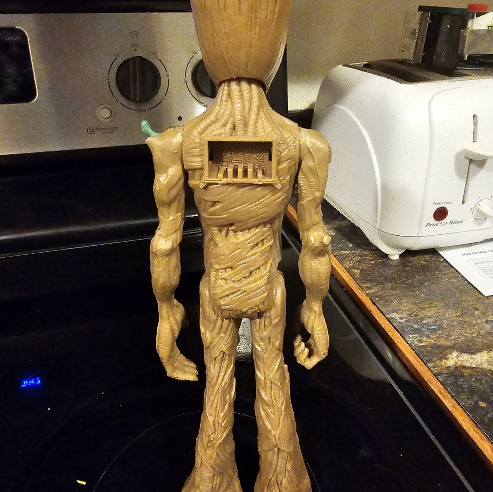 GROOT Hasbro Power FX Teen 12" Figure Marvel Infinity War 2017 (FIGURE ONLY) - Picture 2 of 2